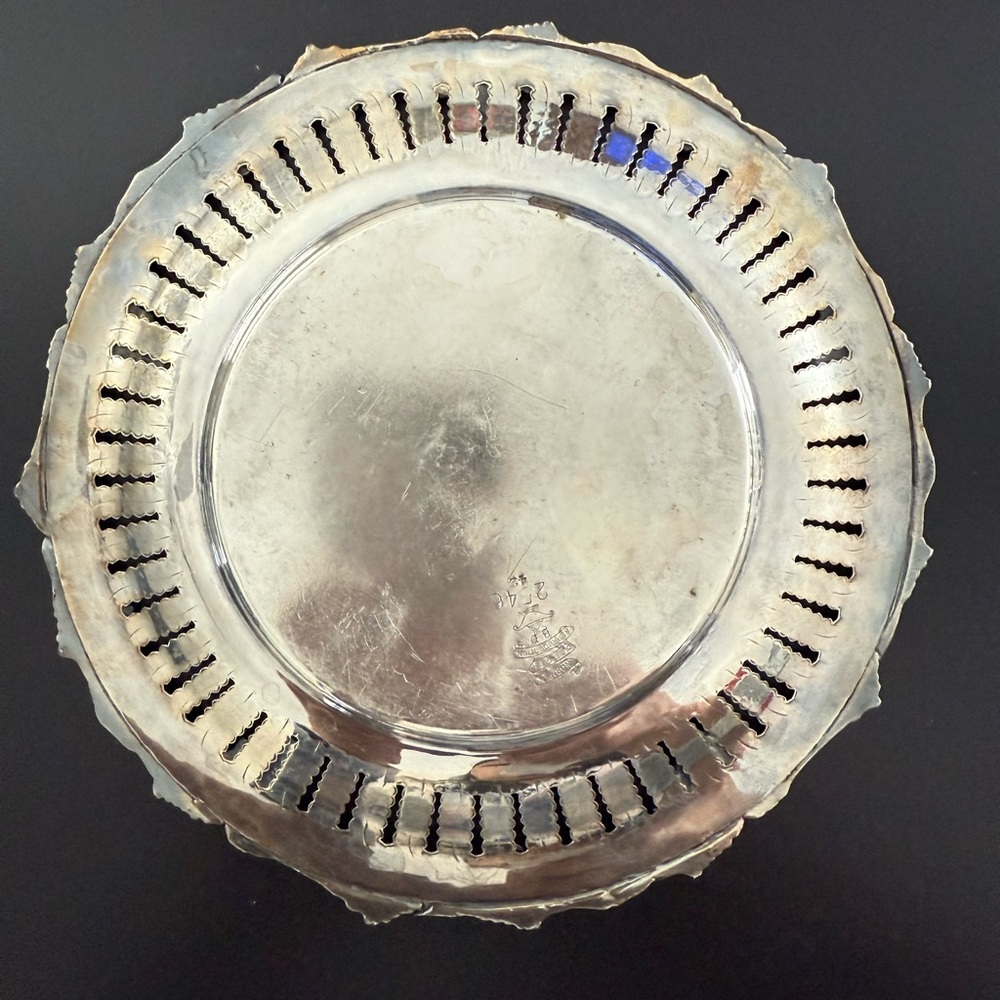 Vintage Norman Old English Reproduction Silver Plate - Picture 4 of 8